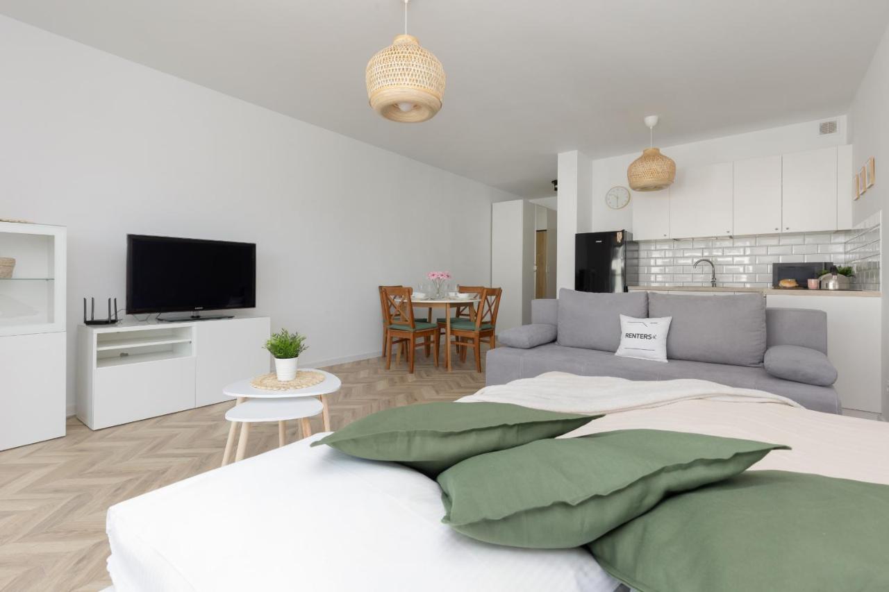 Ursus Sunny Studio For 4 Guests With Parking & Balcony By Noclegi Renters Варшава Екстериор снимка