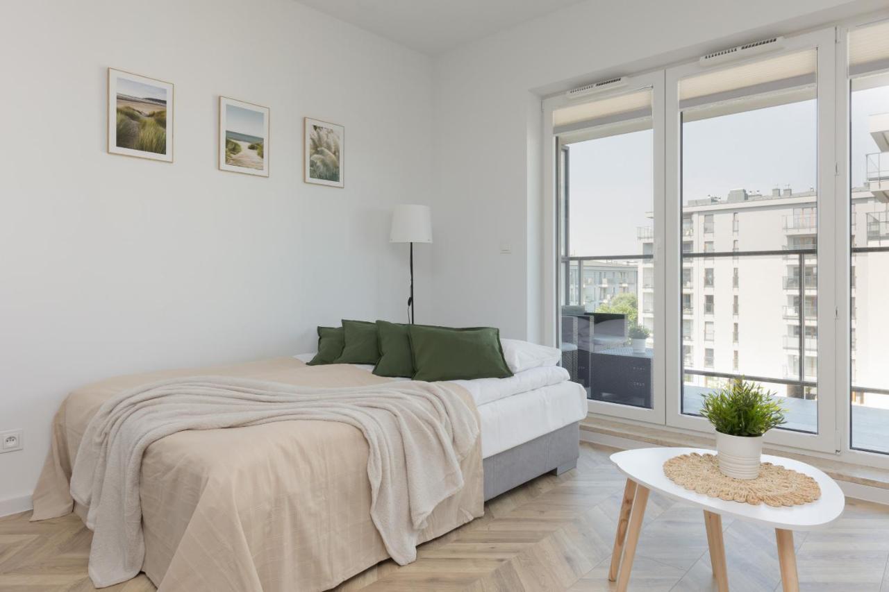 Ursus Sunny Studio For 4 Guests With Parking & Balcony By Noclegi Renters Варшава Екстериор снимка