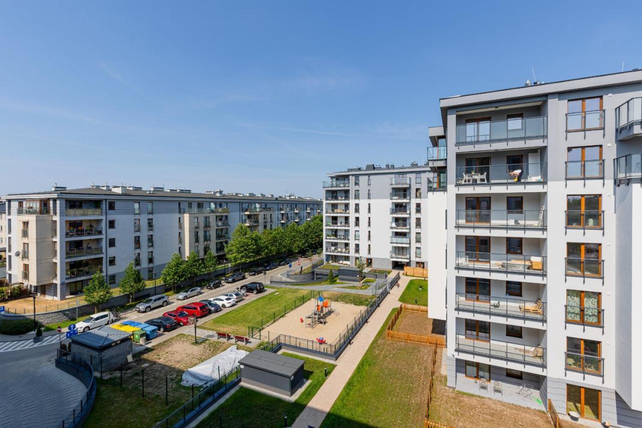 Ursus Sunny Studio For 4 Guests With Parking & Balcony By Noclegi Renters Варшава Екстериор снимка